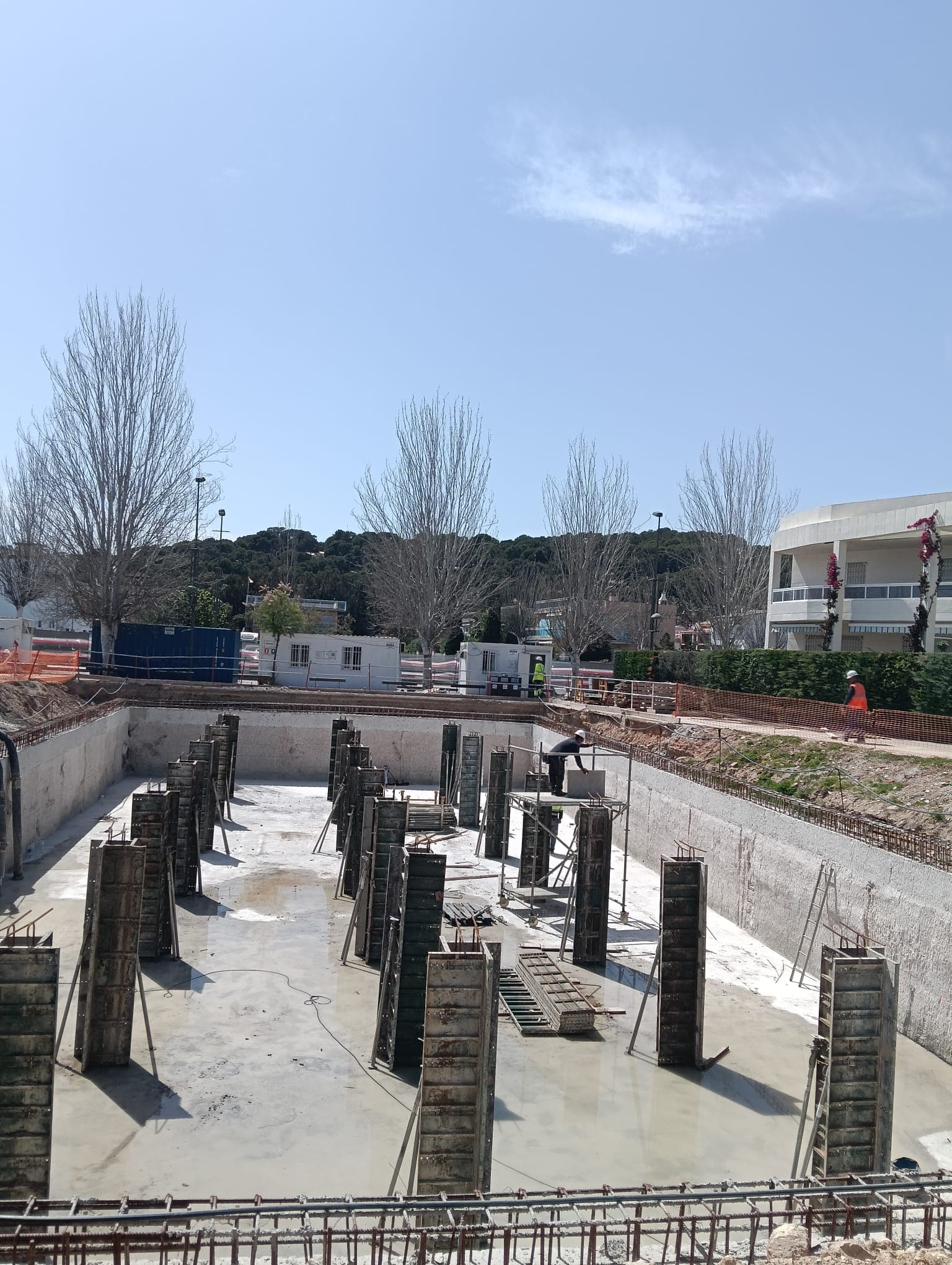 Cimentación con pilares de una nueva edificación