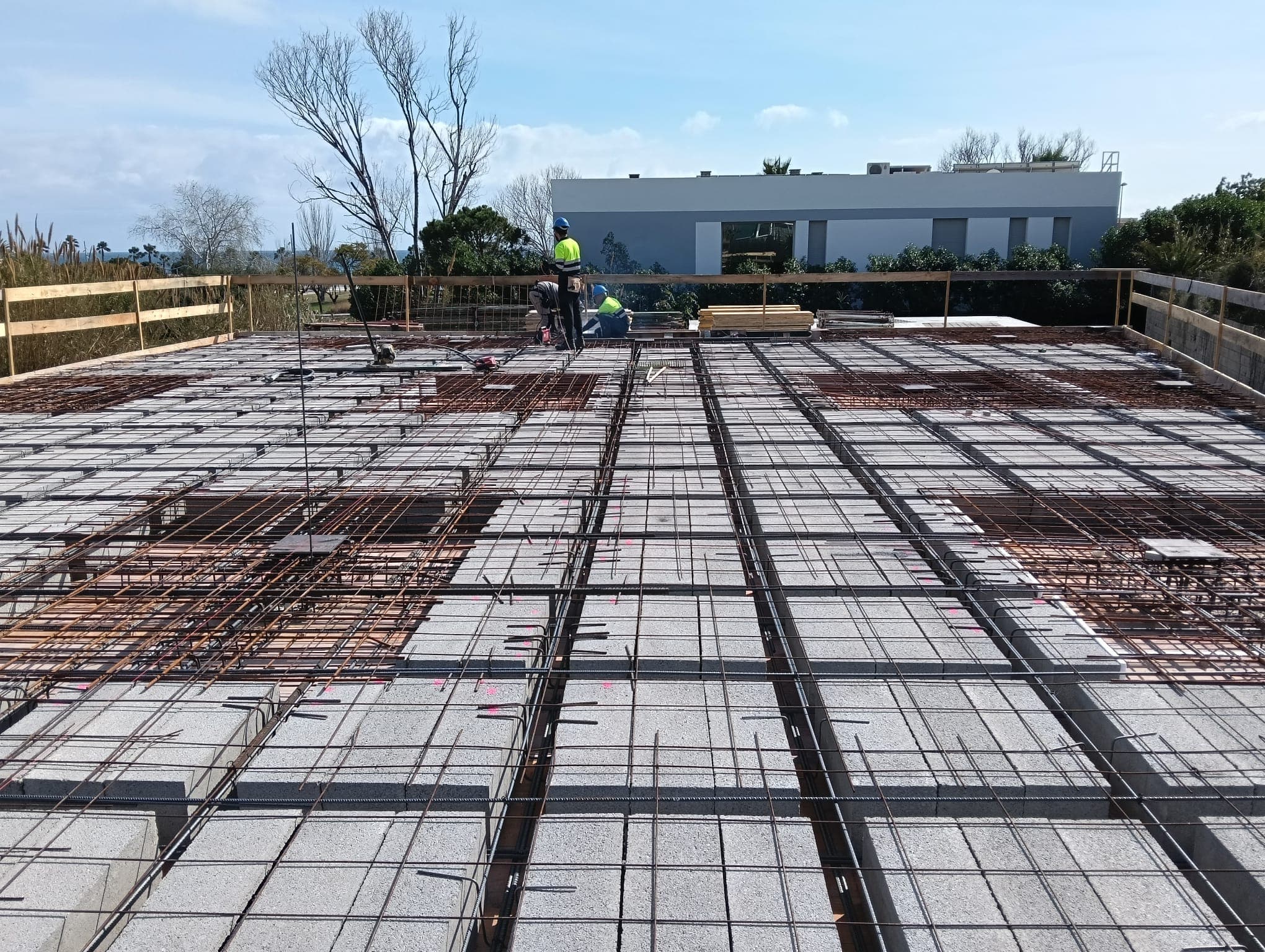 Proyecto de construcción y reforma de RLS Construcción en toda España (1)